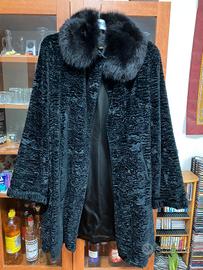 Pelliccia nera in Astrakan