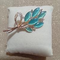 Spilla stile vintage primaverile ed elegante 