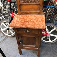 2 comodini in legno con marmo vintage