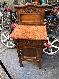 2 comodini in legno con marmo vintage