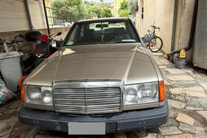 Mercedes Benz 250D