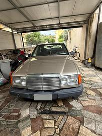 Mercedes Benz 250D