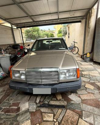 Mercedes Benz 250D