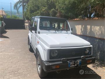 SUZUKI SANTANA
