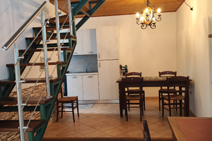 Ingresso indipendente su piccolo giardino