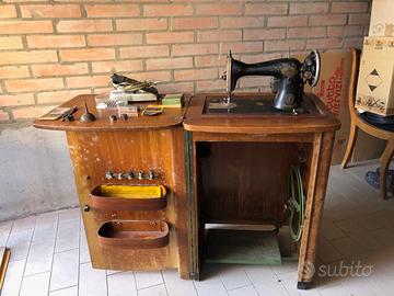 Mobile macchina da cucire