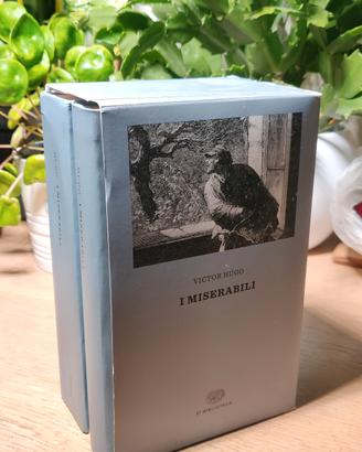 Victor Hugo-I miserabili, Einaudi, 2 volumi