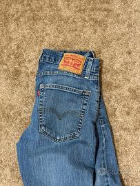 Levis  502