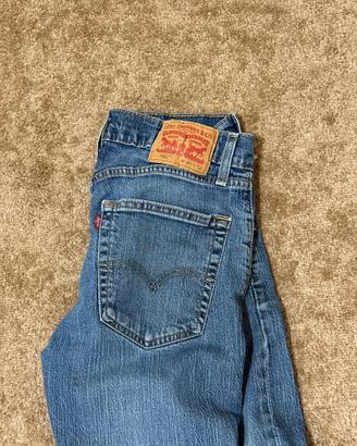 Levis  502