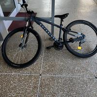 Bici grigia rockrider