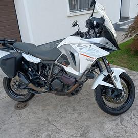 KTM 1290 Super Adventure "T"