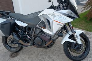 KTM 1290 Super Adventure "T"