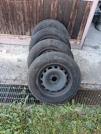 4 cerchi complete di gomme come da foto 205/65-r16
