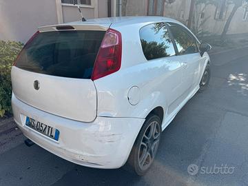 Fiat Grande Punto - da riparare o per pezzi