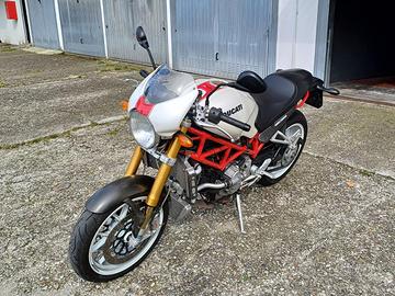 DUCATI Monster S4Rs Testastretta RS