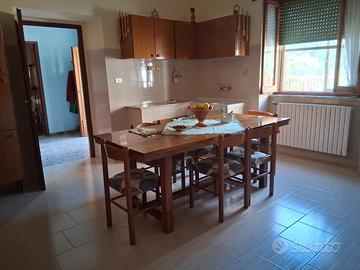 Ampia casa indipendente in posto tranquillo