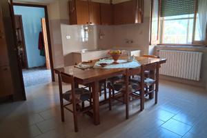 Ampia casa indipendente in posto tranquillo