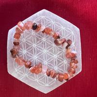 Bracciale elastrico con pietra naturale corniola