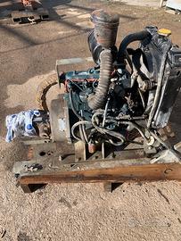 Motore Kubota serie Super Mini mod. D722 con pompa