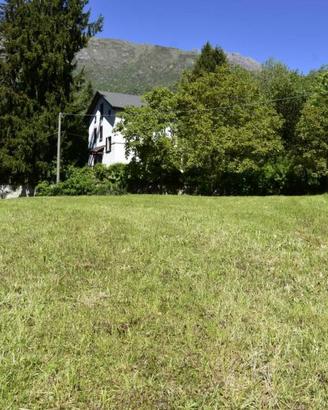 Terreno di 4500 m² a Cremeno