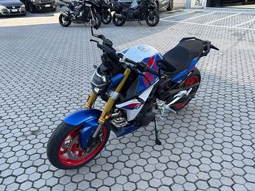 BMW Motorrad F 900 R