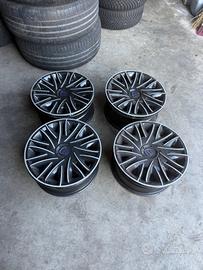 Cerchi in ferro + borchie Lancia Y 2012 >