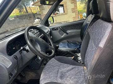terrano 98’ 3500€ TRATTABILE