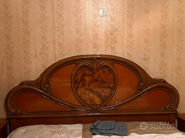 Letto matrimoniale classico con materasso