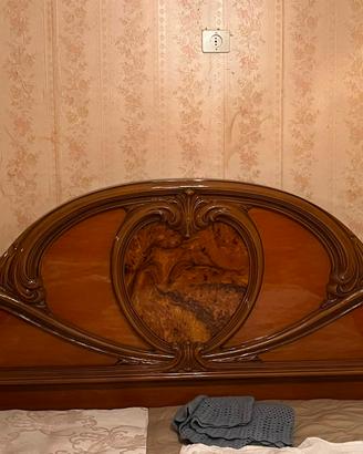 Letto matrimoniale classico con materasso