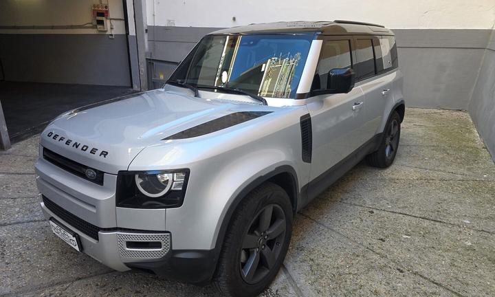 LAND ROVER DEFENDER 7 POSTI - IVA ESPOSTA