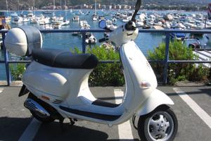 VESPA PIAGGIO 125 ET4 CON 16.000 Km. 1350,00 EURO