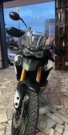 Triumph tiger 900