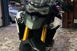 Triumph tiger 900