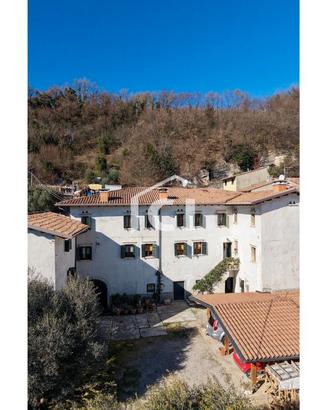 Loc. torbe - rustico di ampie dimensioni