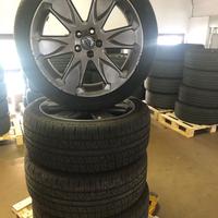 Cerchi Volvo 19" + Pirelli Scorpion 235/45
