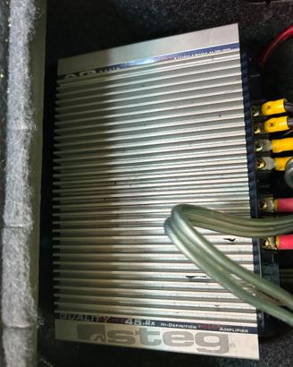 Amplificatore auto Steg