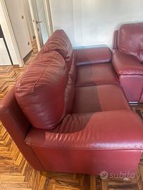 COPPIA DI DIVANI IN PELLE