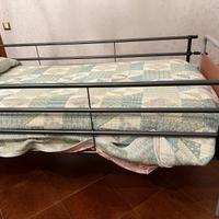 Letto ortopedico da degenza per anziani