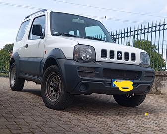 Suzuki Jimmy bianco 4 WD benzina 