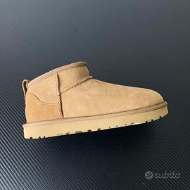 Stivali da neve UGG Classic Ultra Mini, Castagna36