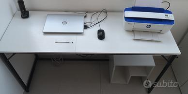 Scrivania da ufficio nuova