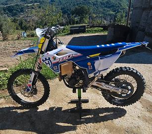 HUSQVARNA FE 250 4T 2024 