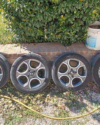 cerchi Kia 185 55 R 15 compresi di pneumatici  50%