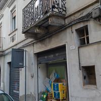 Negozio più appartamentino