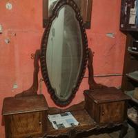 Petineuse stile barocco per trucco