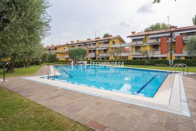 TRILOCALE RISTRUTTURATO CON GIARDINO, PISCINA E GA