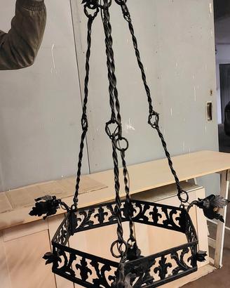 10 EURO!!!  Lampadario vintage in ferro battuto 
