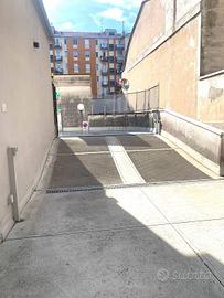 Box / Garage di 13 m² a Milano
