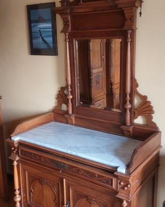 Comò in legno