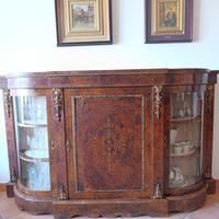 Mobile basso con ante in vetro fine ‘800